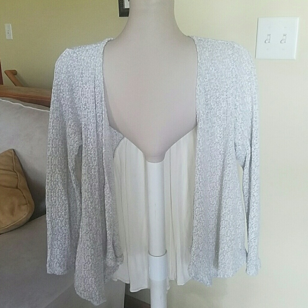 Women's ivory sweater, size small